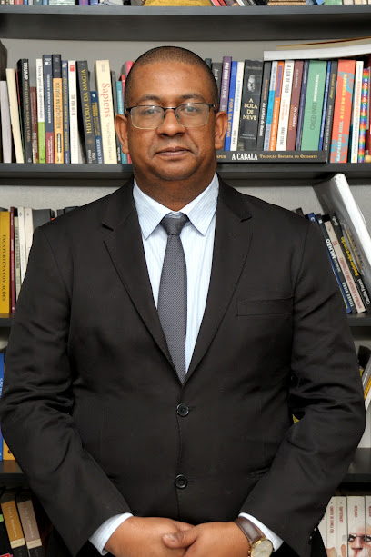 Dr. Vinicius Tomé da Silva - Advogado